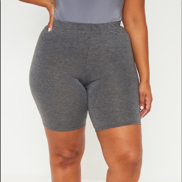 PrettyLittleThing Charcoal Cycling Shorts 0 - Picture 6 of 7